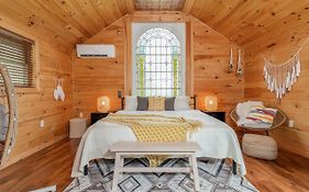 New Park Venue & Suites